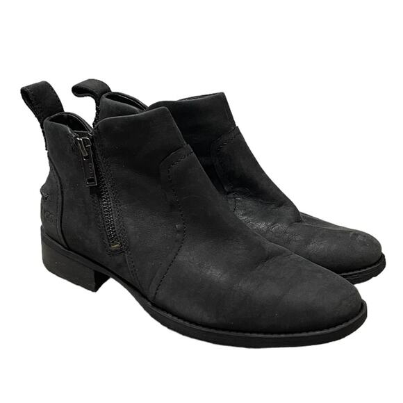 UGG Aureo II Suede Leather Ankle Boot Waterproof Zip Side Black Size 7 - Picture 1 of 6